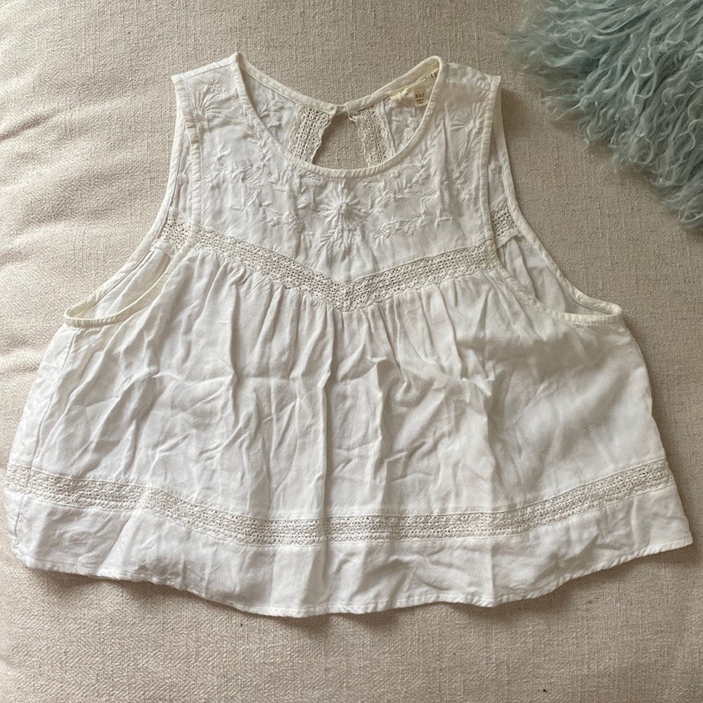 White aritzia shirt
